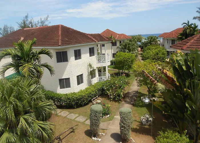 Pipers Cove Resort